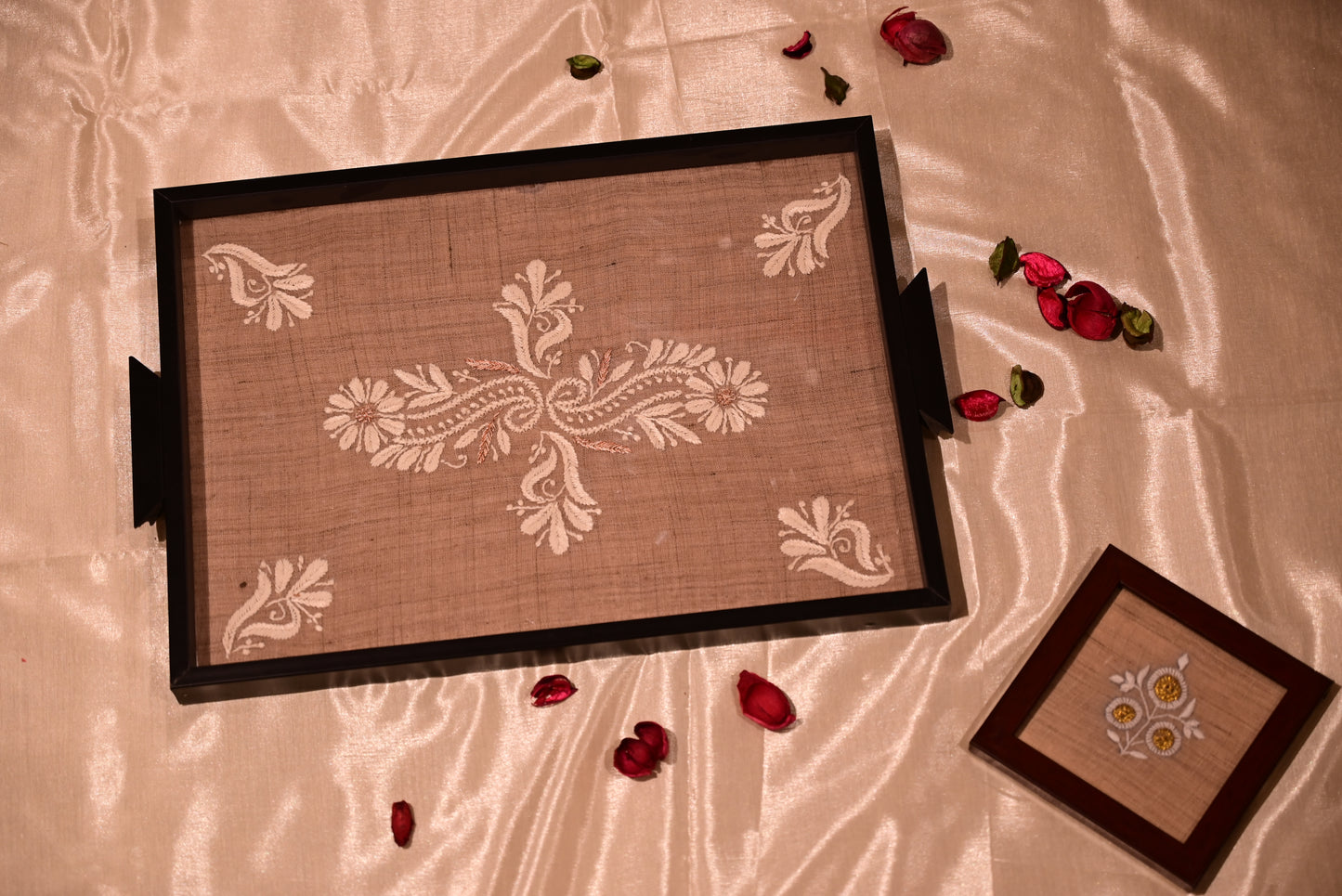 Chikankari Wooden & Glass Tray