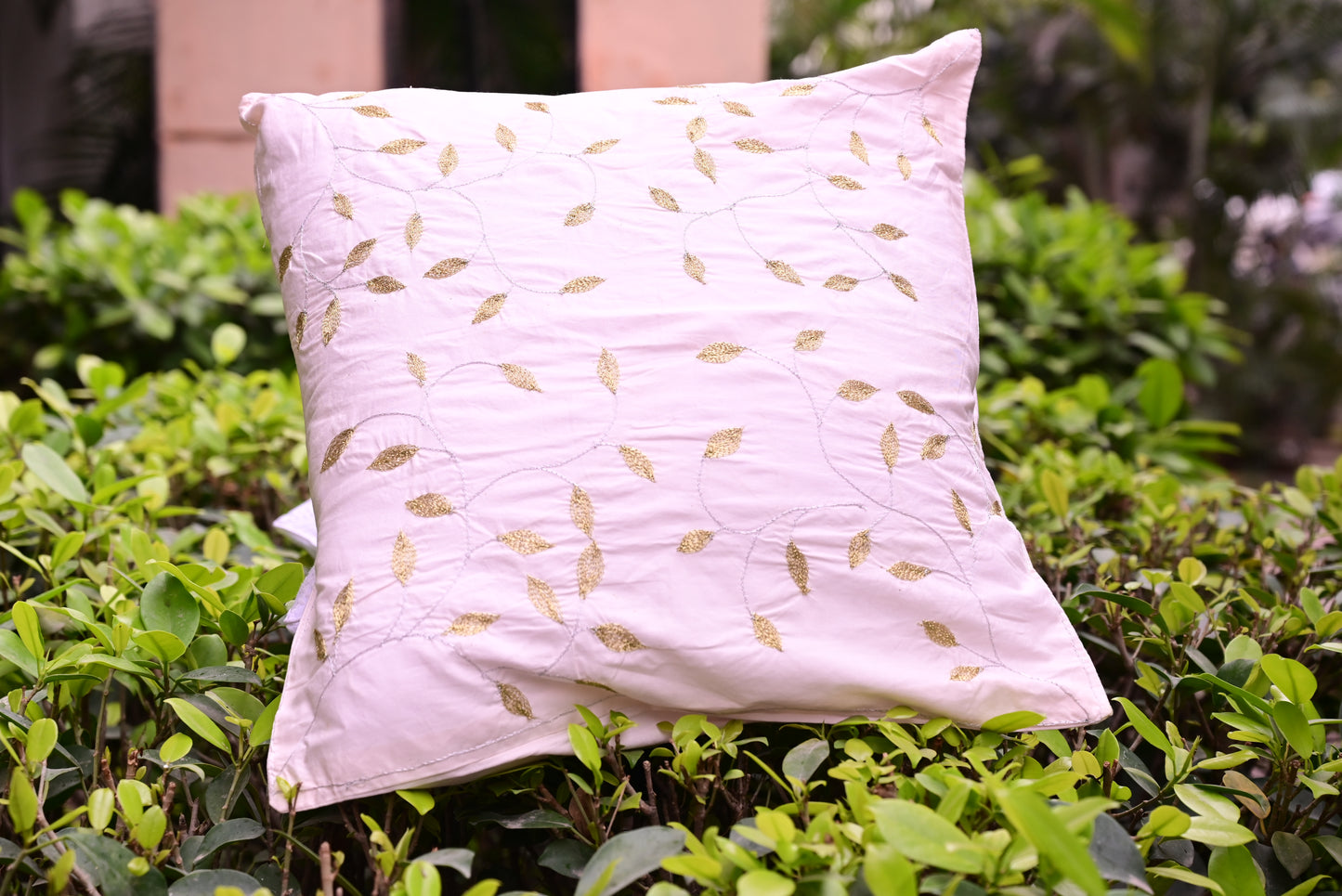 Chikankari Cushion maroon cover