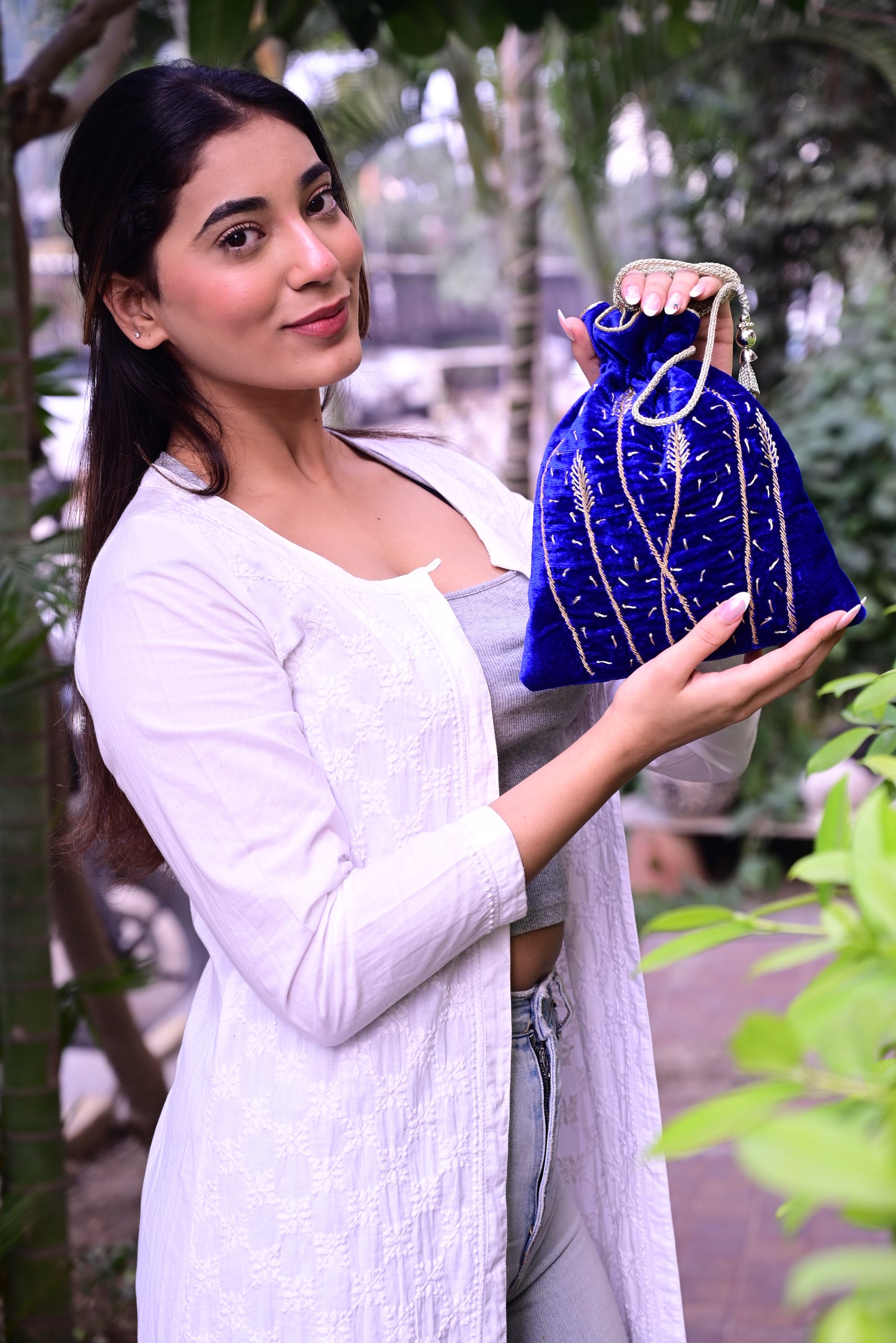 Chikaneri Potli